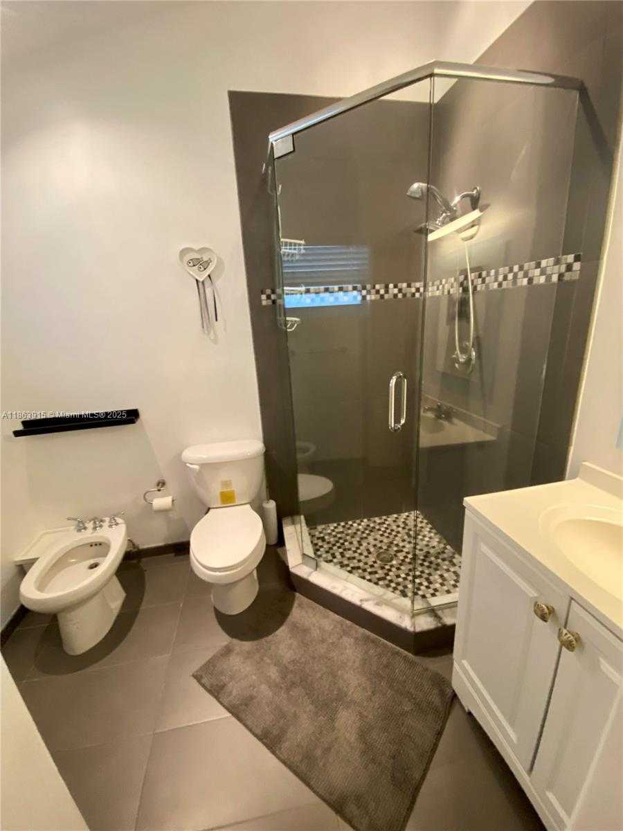 Small Image of 798 CRANDON BLVD #44-B, Key Biscayne Number 6