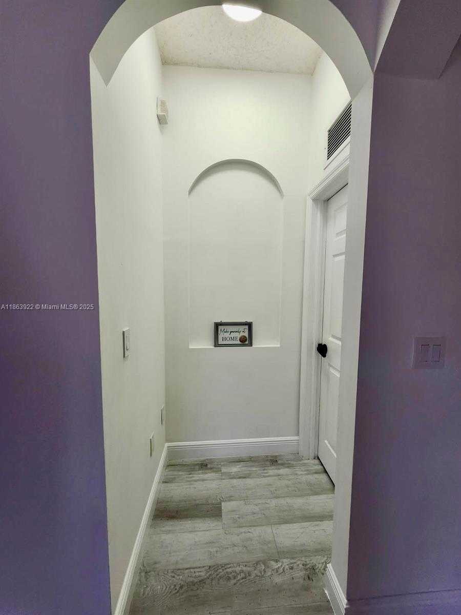 Small Image of 2240 SOUTH EAST 16TH AVE, Homestead Number 14