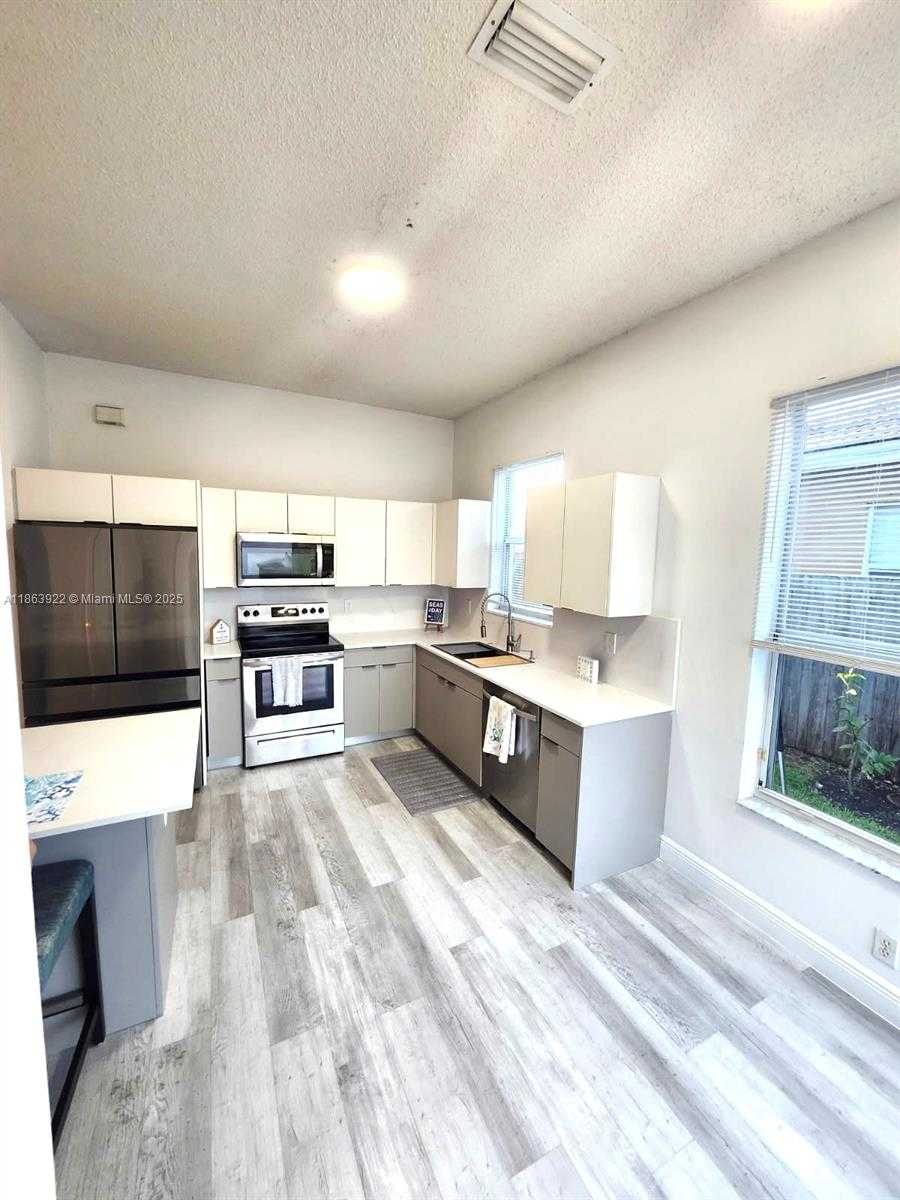 Small Image of 2240 SOUTH EAST 16TH AVE, Homestead Number 8