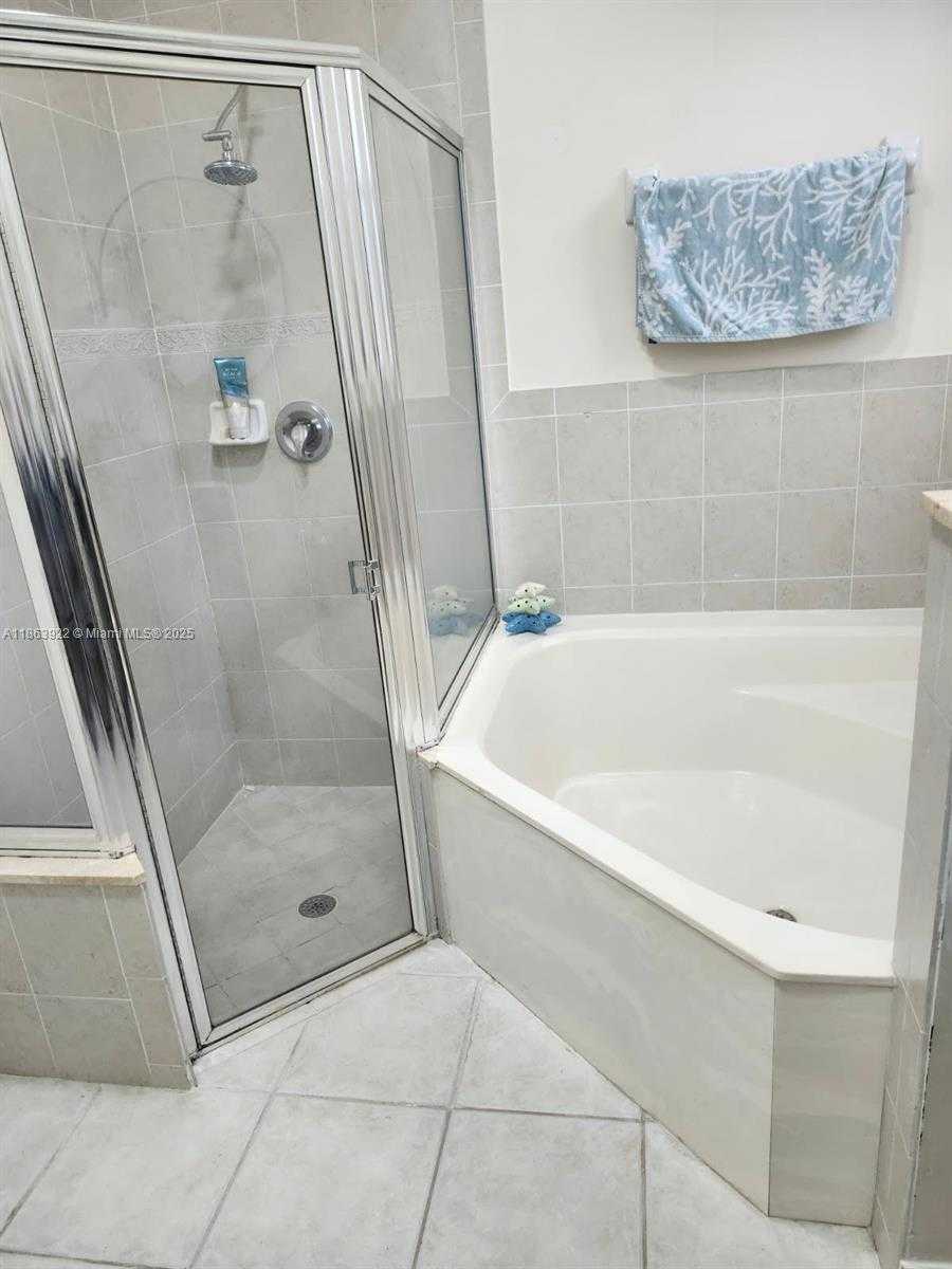 Small Image of 2240 SOUTH EAST 16TH AVE, Homestead Number 9
