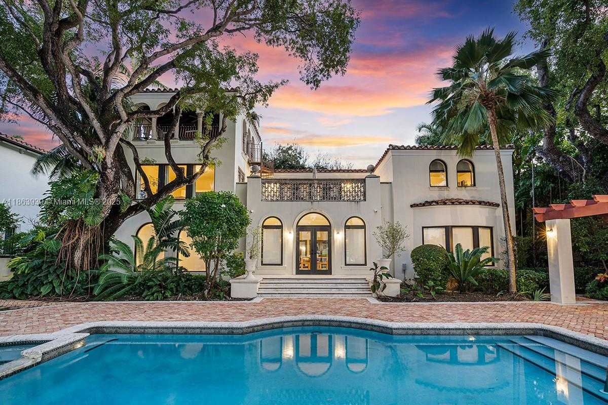 Small Image of 1425 WEST 27TH ST, Miami Beach Number 2