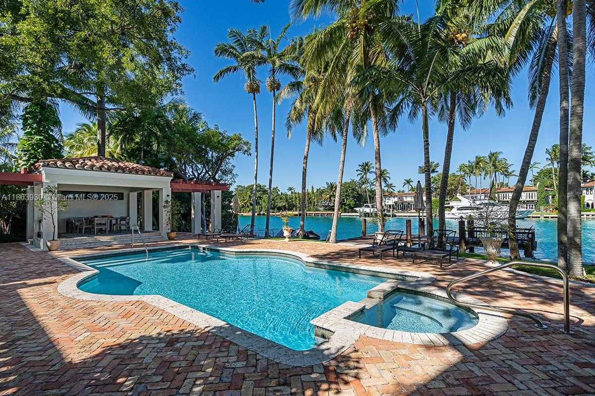 Small Image of 1425 WEST 27TH ST, Miami Beach Number 4
