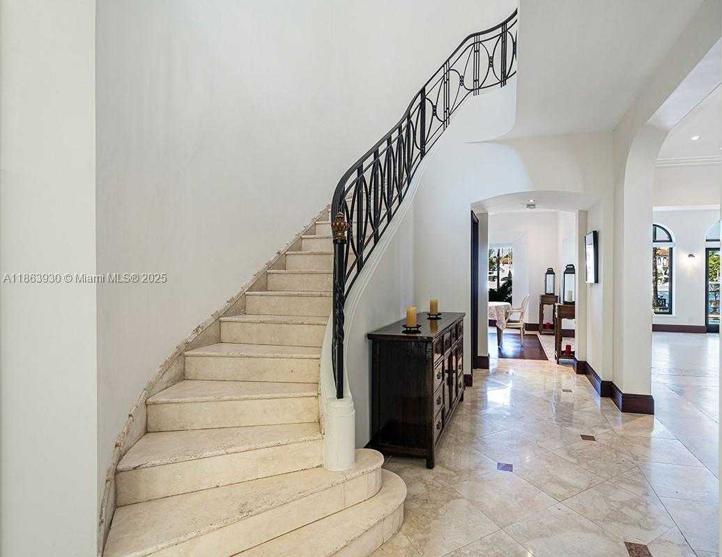Small Image of 1425 WEST 27TH ST, Miami Beach Number 7