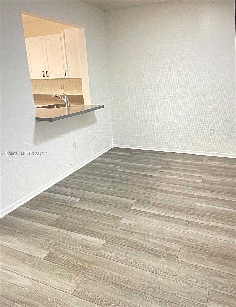 Small Image of 7800 CAMINO REAL #H410, Miami Number 12