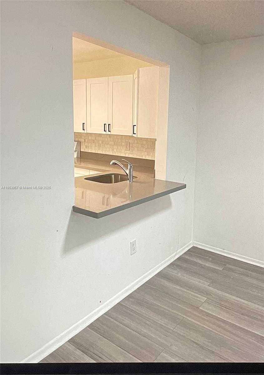 Small Image of 7800 CAMINO REAL #H410, Miami Number 6