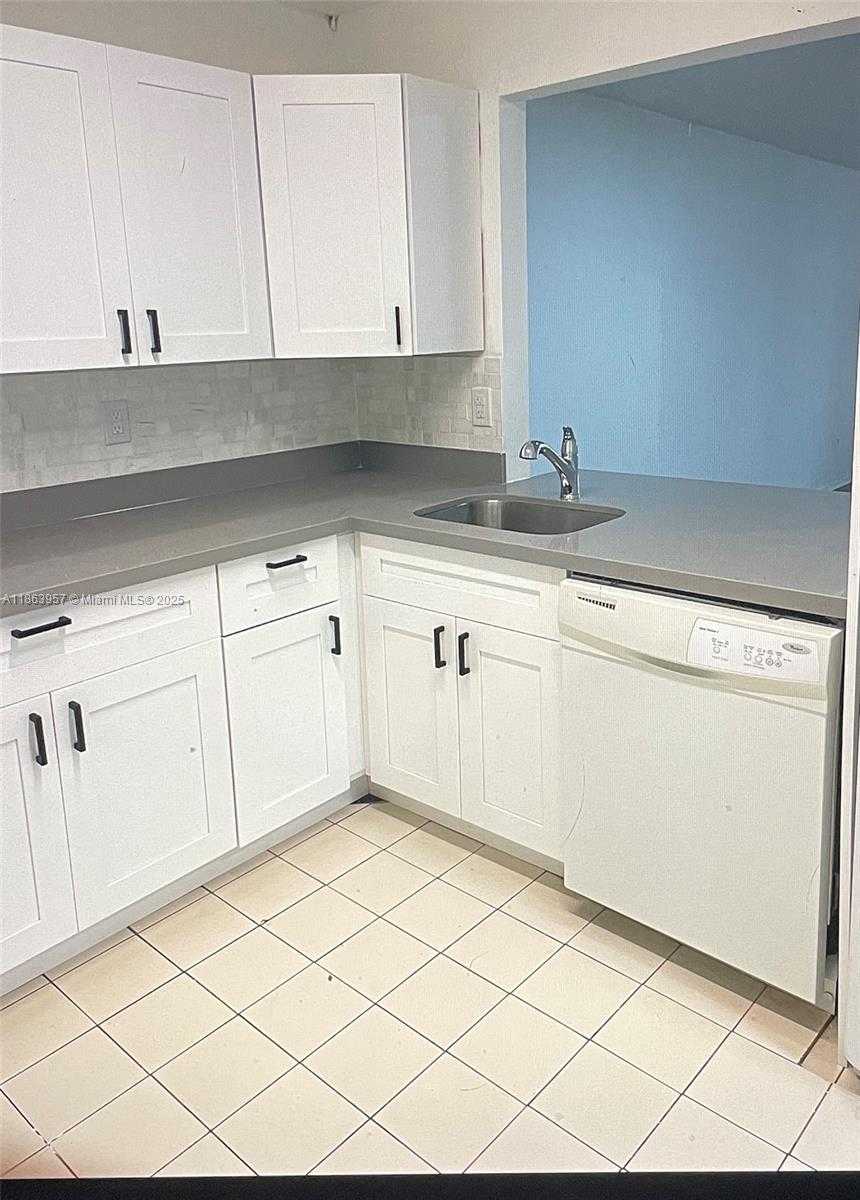 Small Image of 7800 CAMINO REAL #H410, Miami Number 8