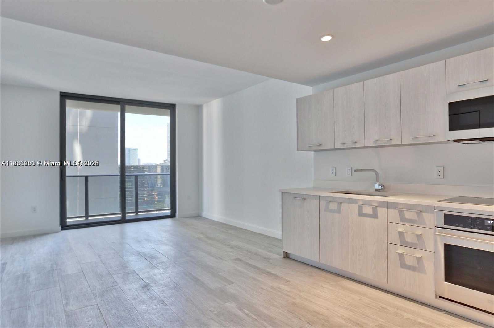 Small Image of 55 SOUTH WEST 9TH ST #1910, Miami Number 2