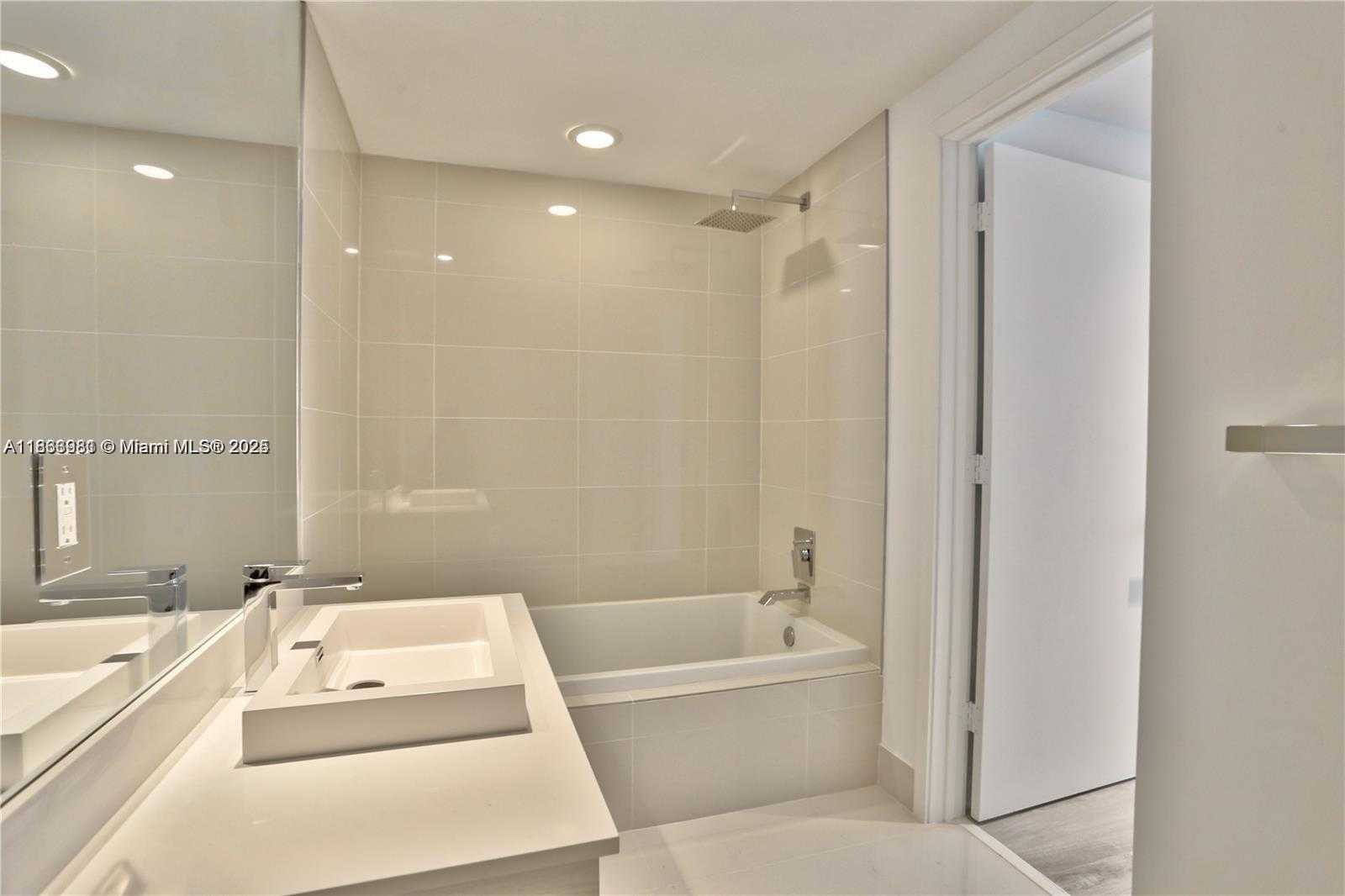Small Image of 55 SOUTH WEST 9TH ST #1910, Miami Number 7