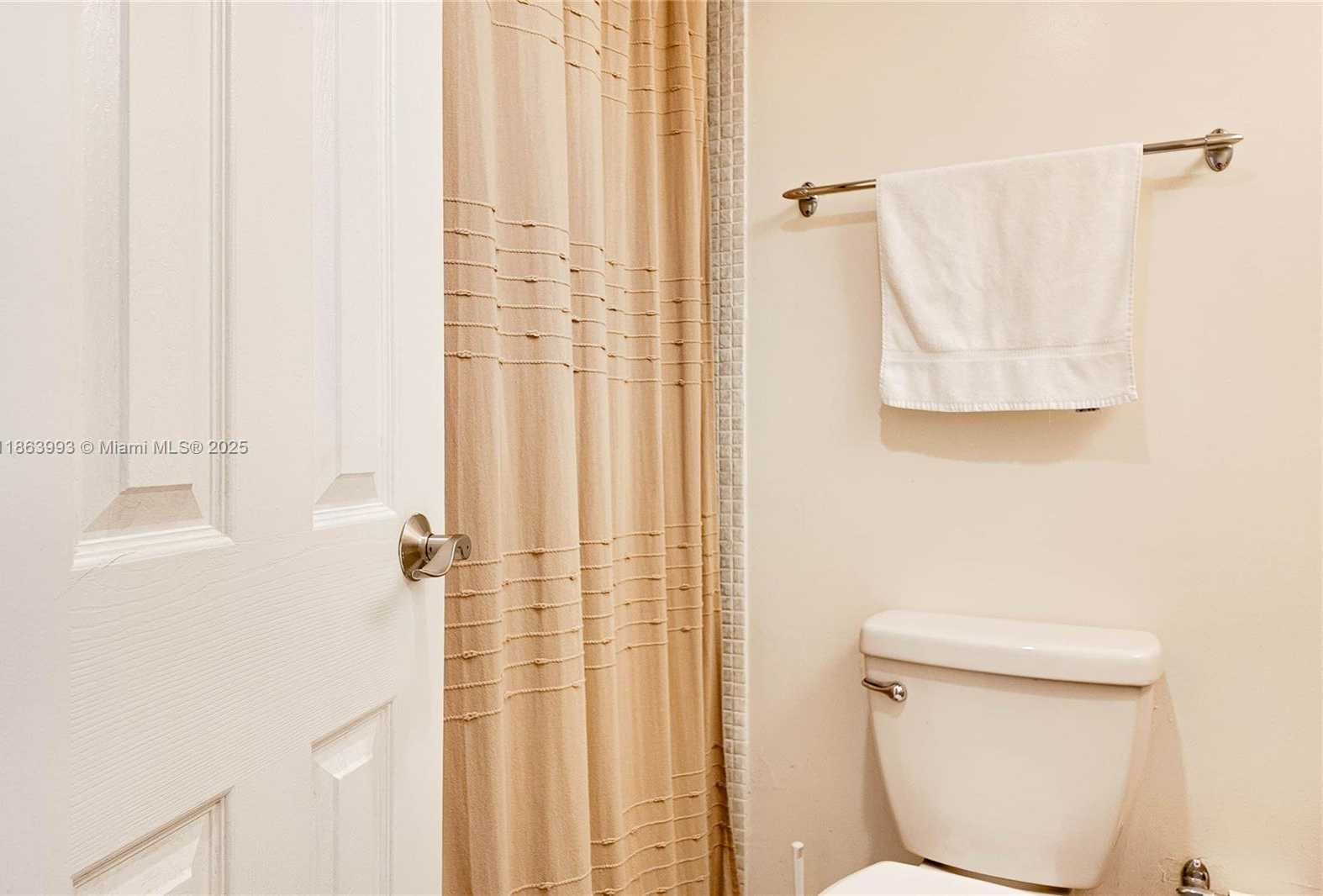 Small Image of 1965 SOUTH OCEAN DR #17A, Hallandale Beach Number 13