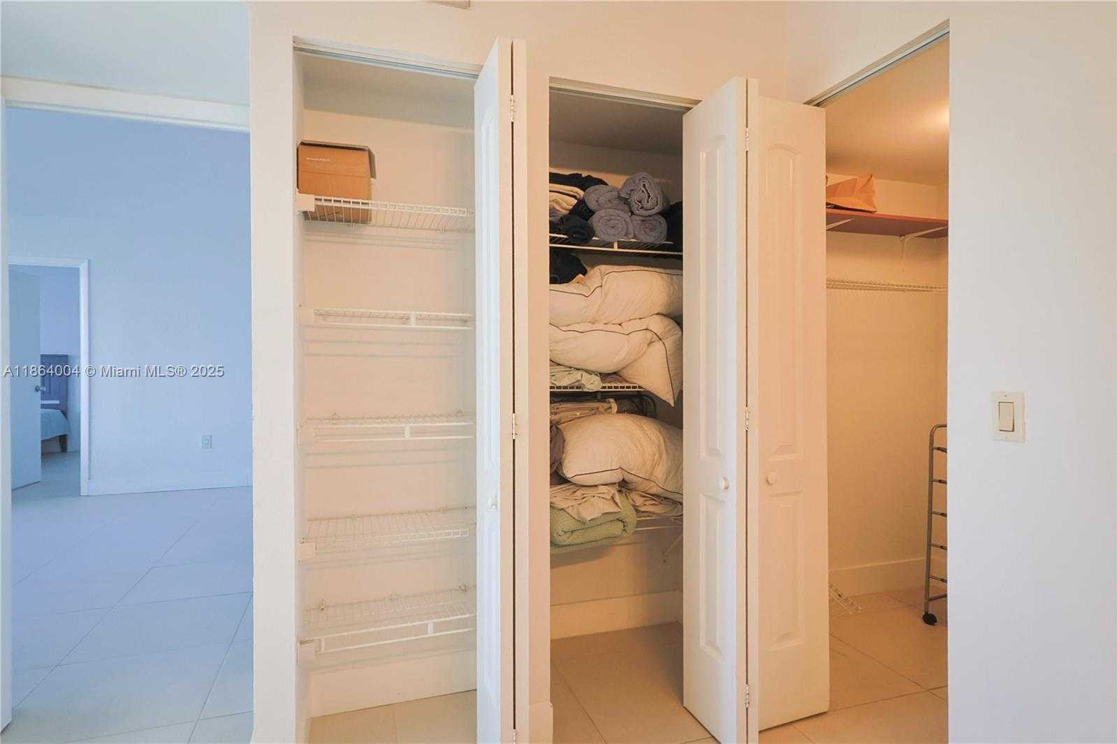 Small Image of 3701 NORTH COUNTRY CLUB DR #1504, Aventura Number 17