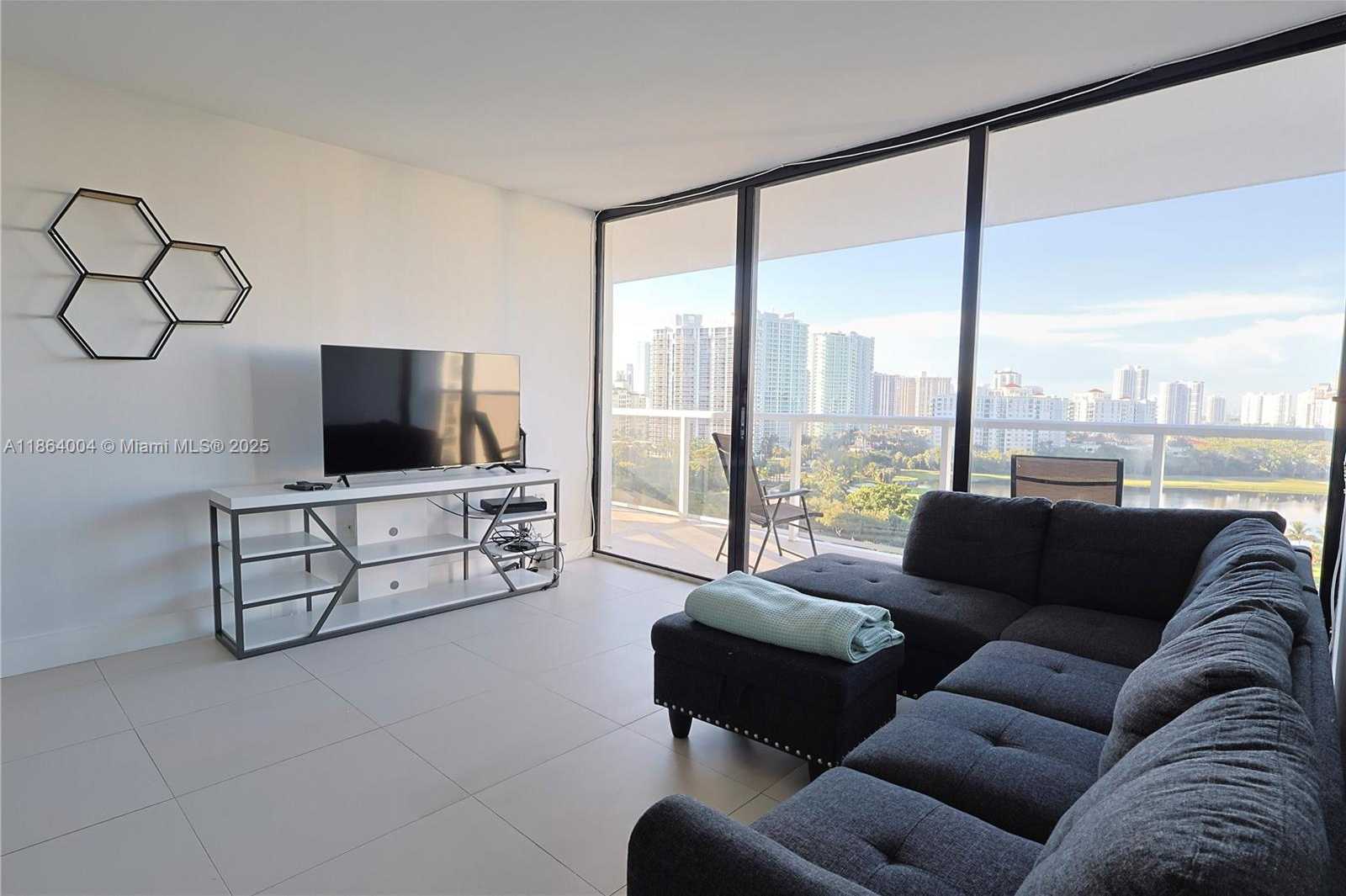 Small Image of 3701 NORTH COUNTRY CLUB DR #1504, Aventura Number 2