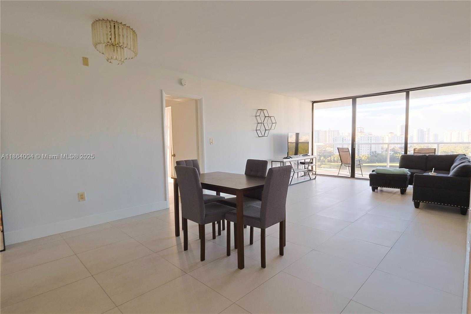 Small Image of 3701 NORTH COUNTRY CLUB DR #1504, Aventura Number 4
