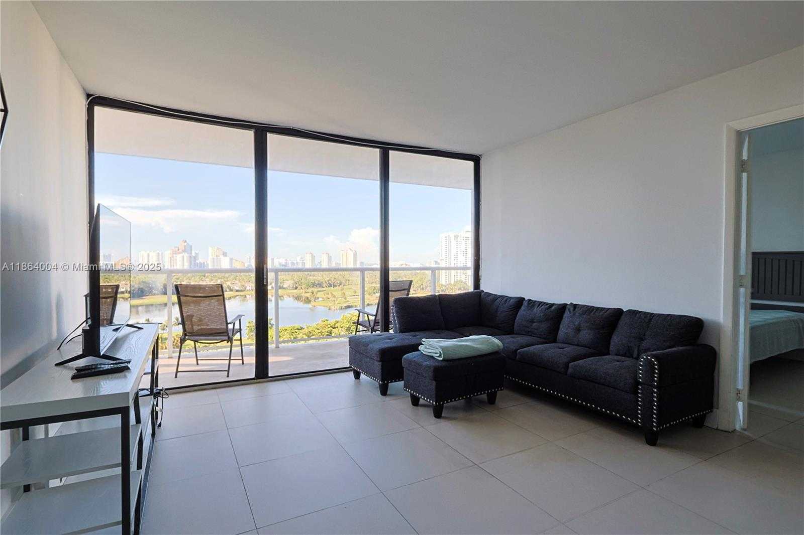 Small Image of 3701 NORTH COUNTRY CLUB DR #1504, Aventura Number 6