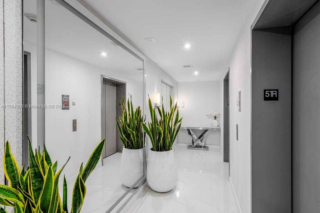 Small Image of 488 NORTH EAST 18TH ST #PH15, Miami Number 34