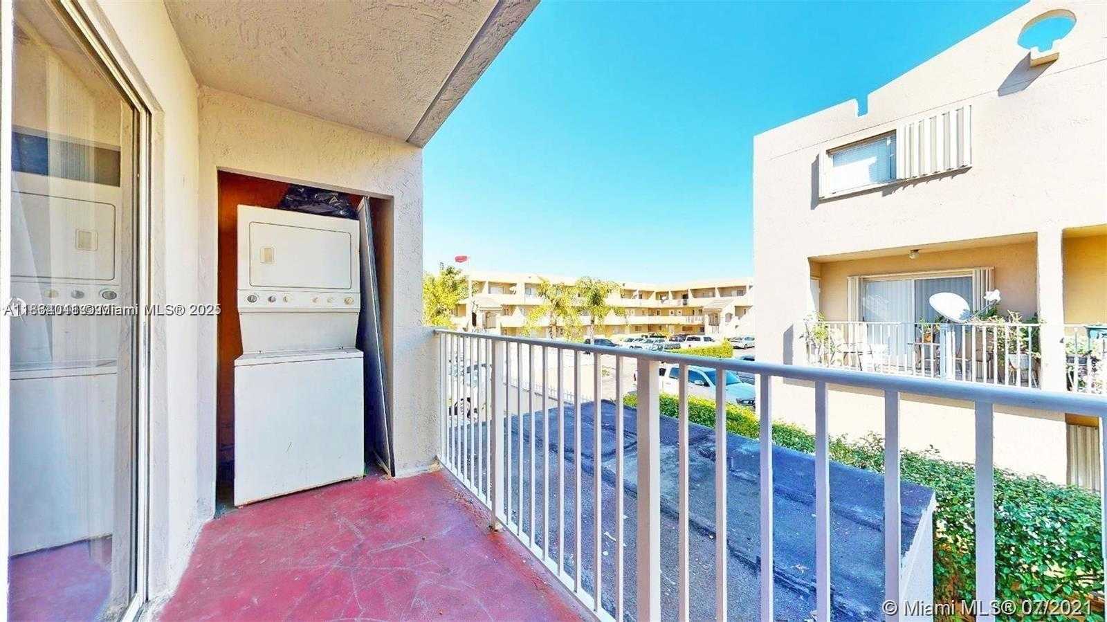 Small Image of 2670 WEST 76TH ST #208, Hialeah Number 7
