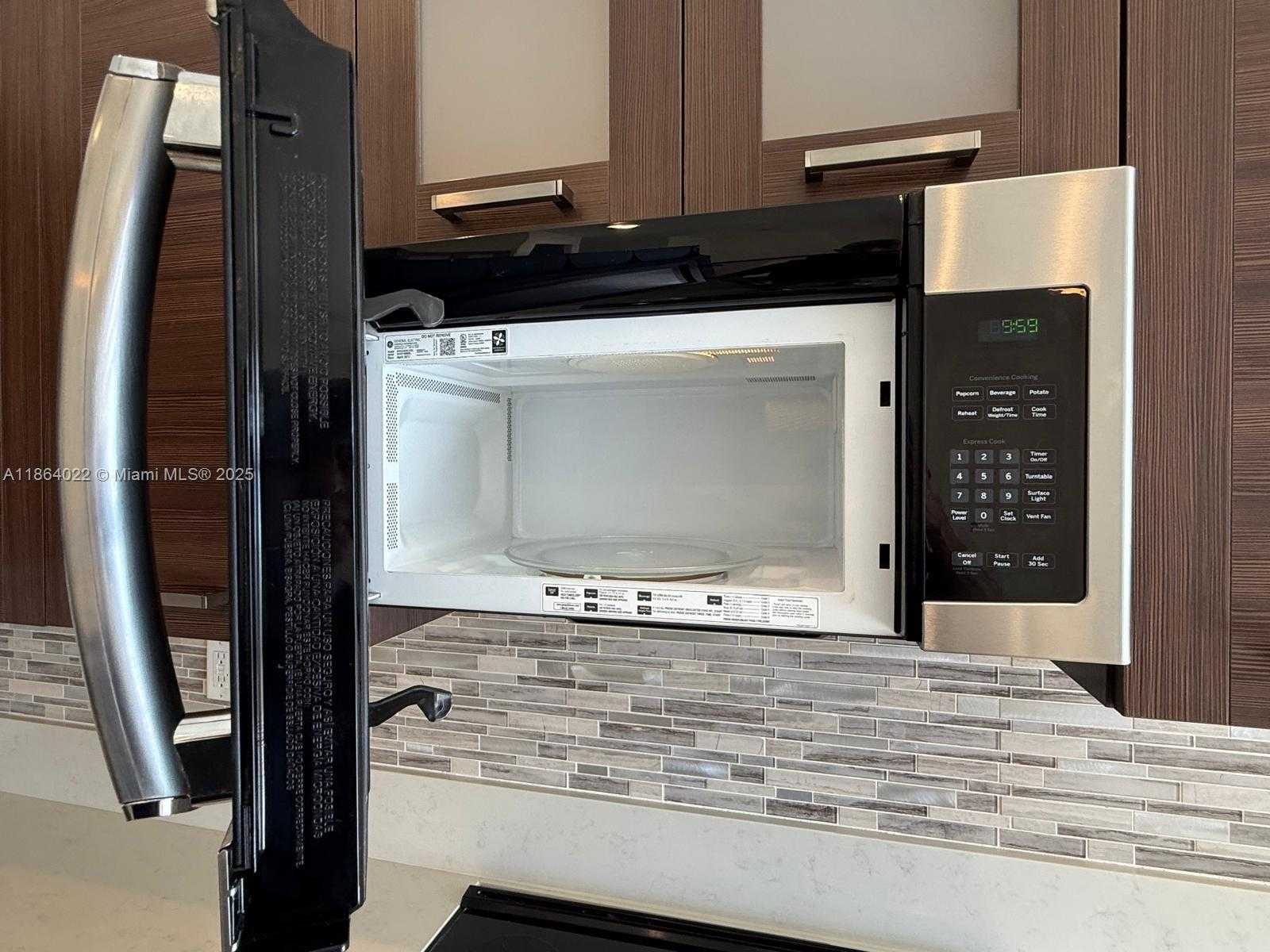 Small Image of 15677 NORTH WEST 91ST CT #15677, Miami Lakes Number 12