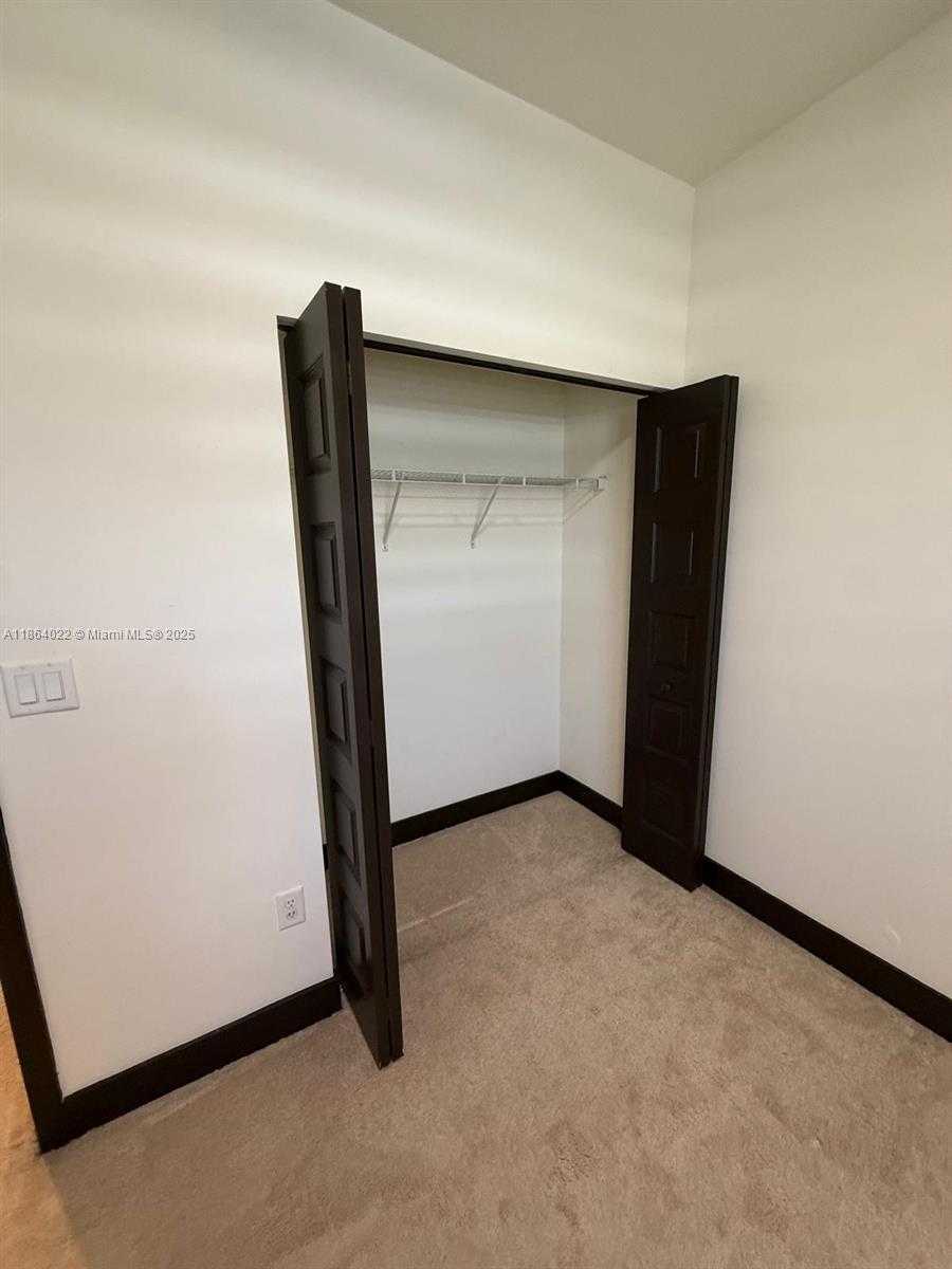 Small Image of 15677 NORTH WEST 91ST CT #15677, Miami Lakes Number 22