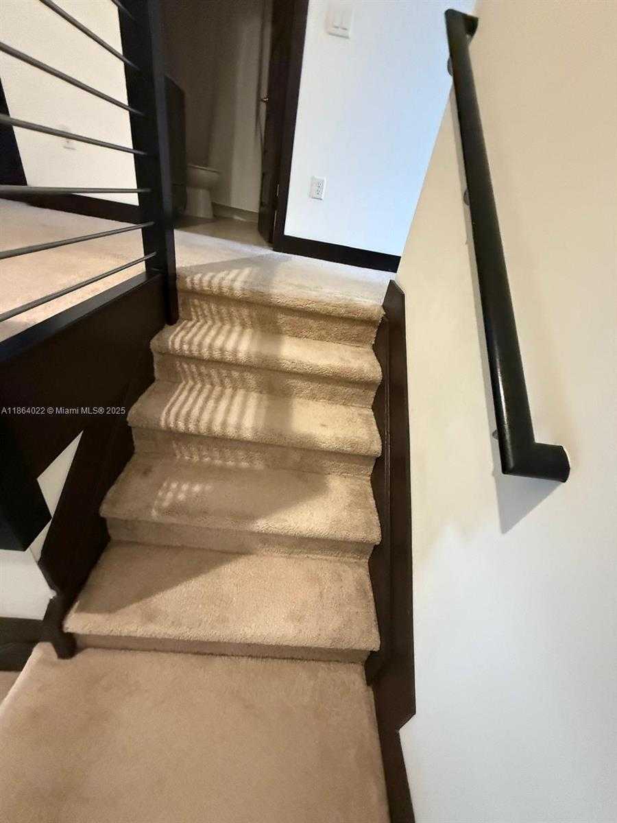 Small Image of 15677 NORTH WEST 91ST CT #15677, Miami Lakes Number 23