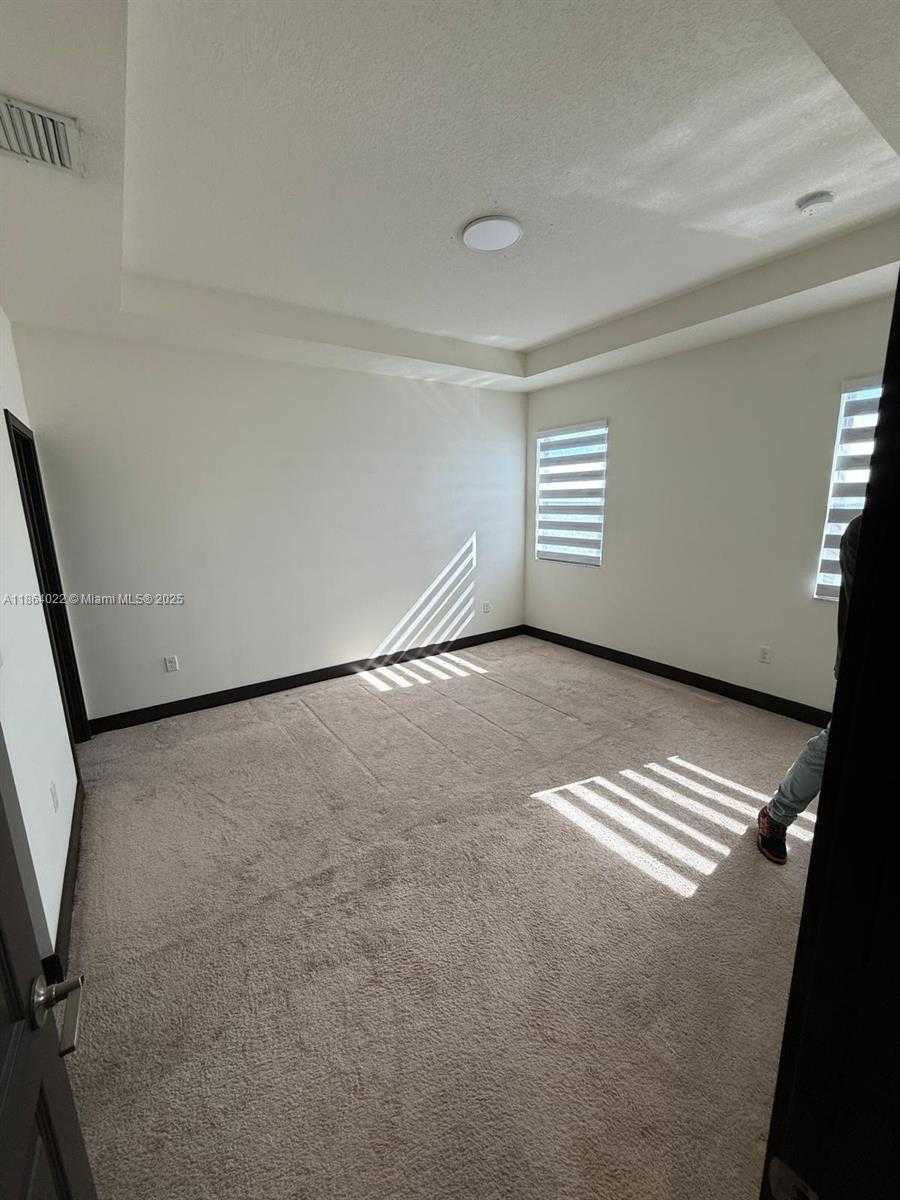 Small Image of 15677 NORTH WEST 91ST CT #15677, Miami Lakes Number 28