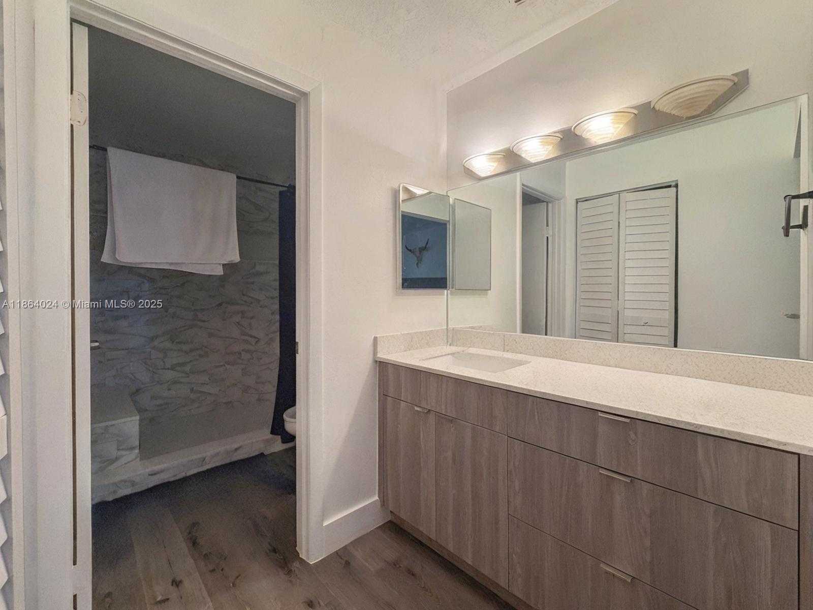 Small Image of 13411 SOUTH WEST 113TH TER, Miami Number 10