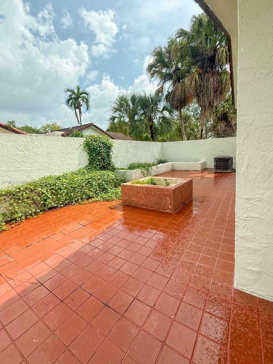 Small Image of 13411 SOUTH WEST 113TH TER, Miami Number 16