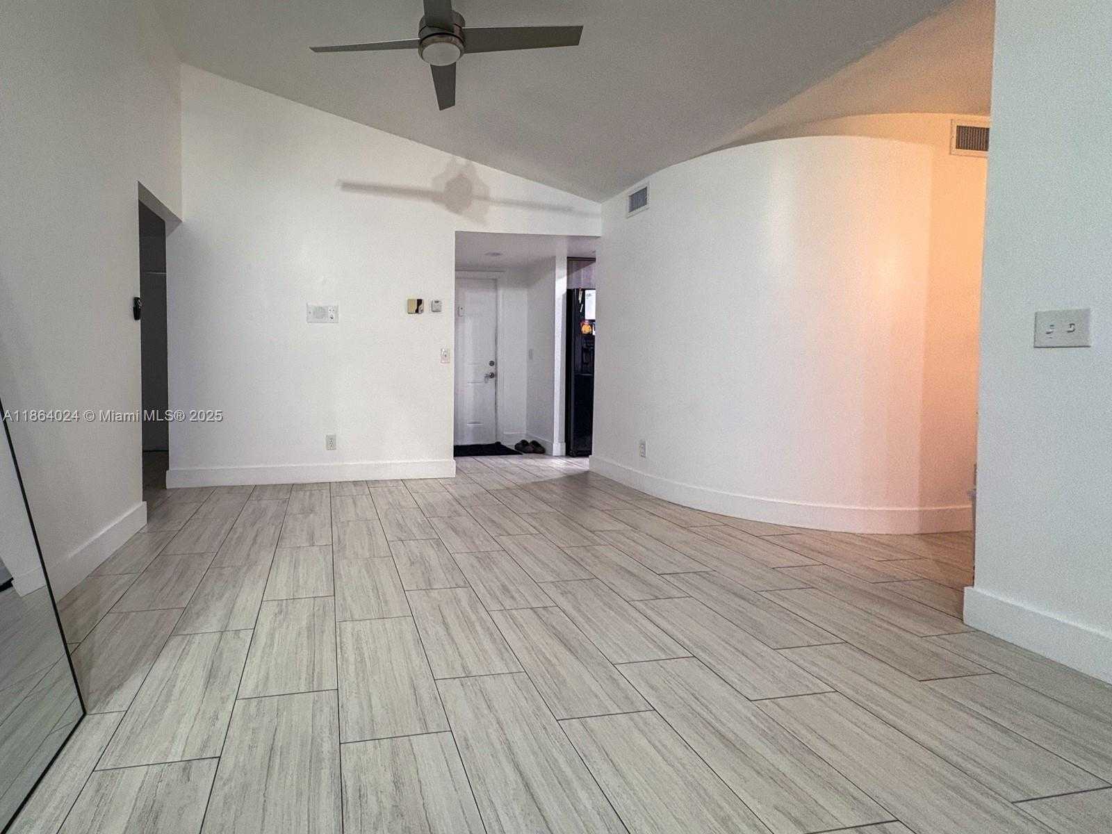 Small Image of 13411 SOUTH WEST 113TH TER, Miami Number 7
