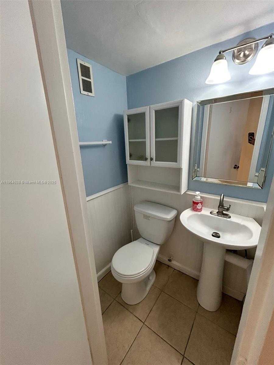 Small Image of 3660 NORTH EAST 166TH ST #105, North Miami Beach Number 8