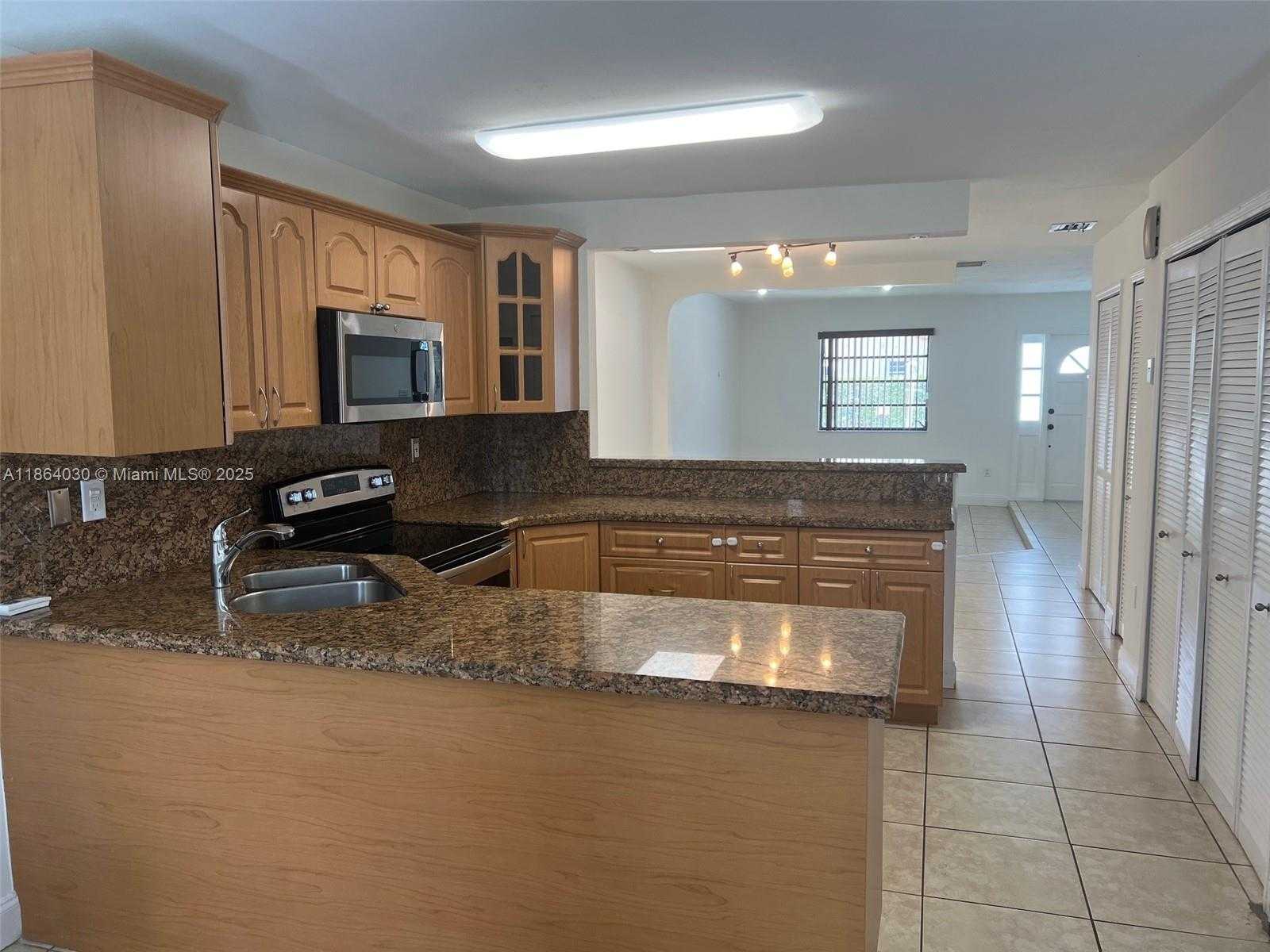 Small Image of 13310 SOUTH WEST 40TH ST, Miami Number 10