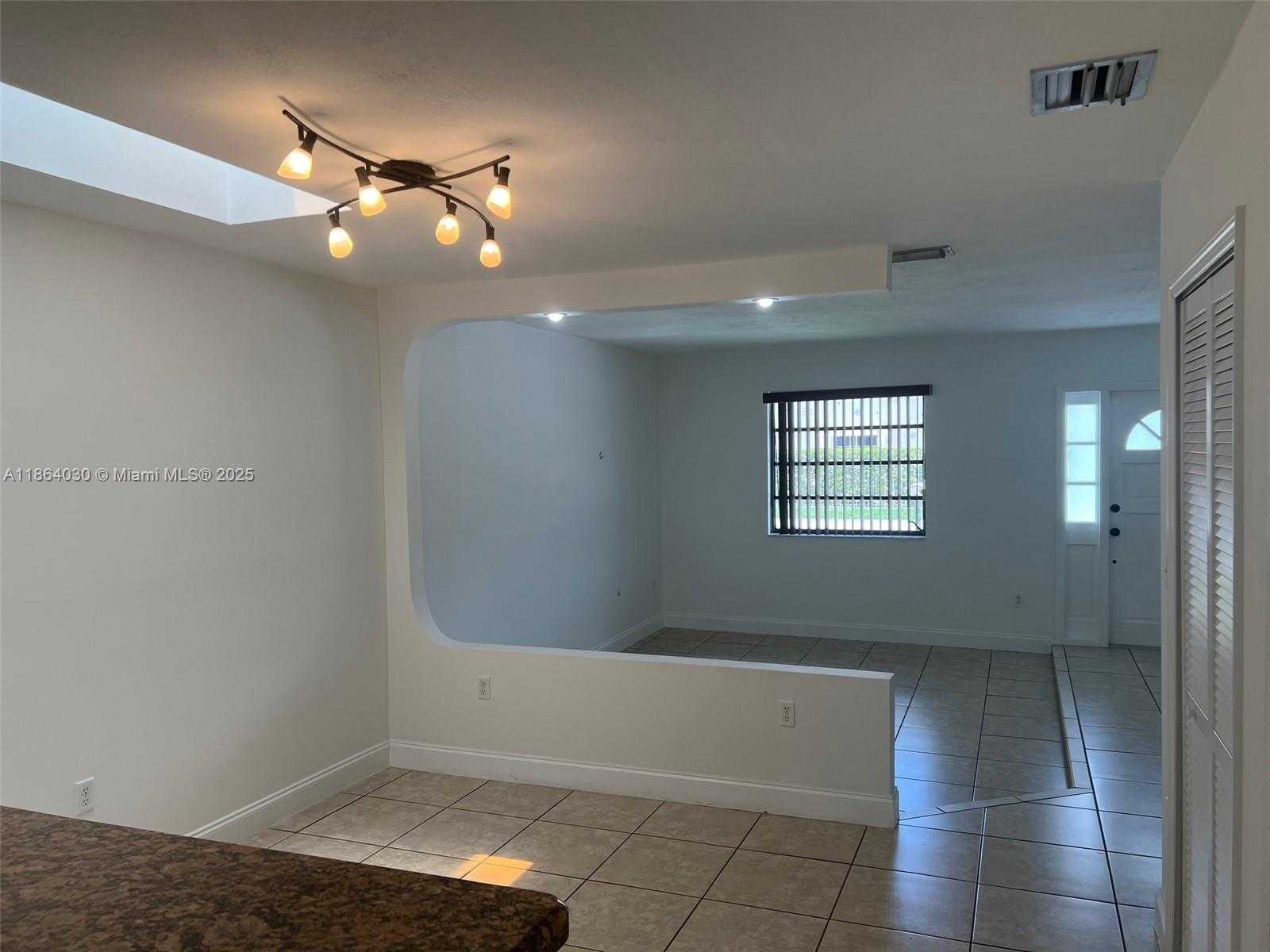 Small Image of 13310 SOUTH WEST 40TH ST, Miami Number 14