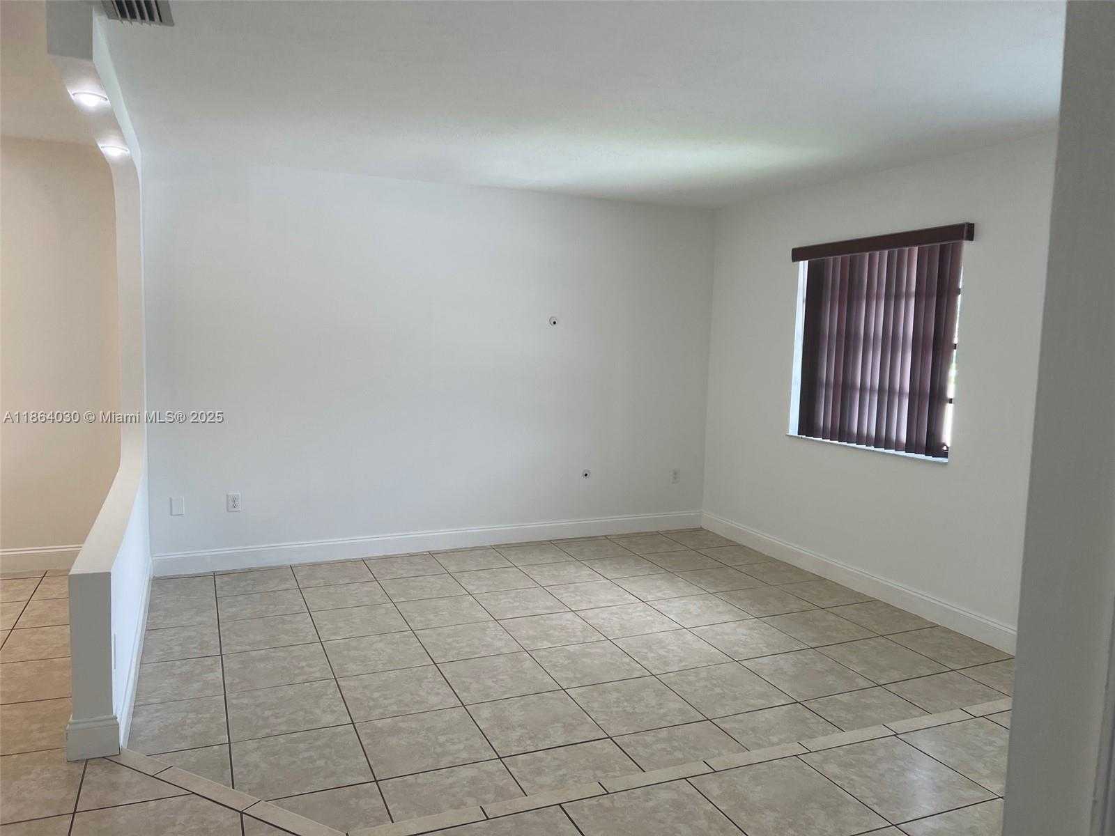 Small Image of 13310 SOUTH WEST 40TH ST, Miami Number 17