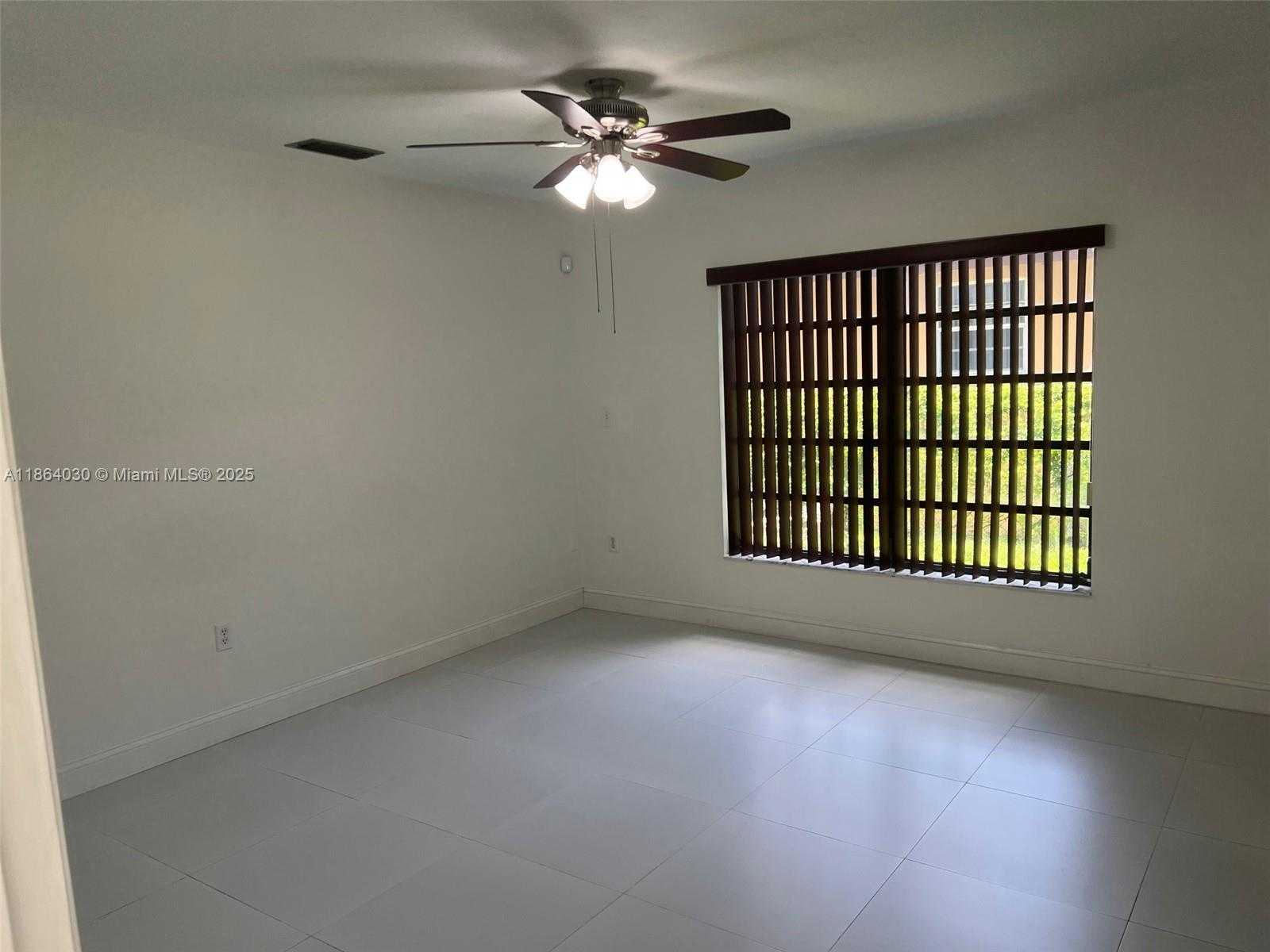 Small Image of 13310 SOUTH WEST 40TH ST, Miami Number 21