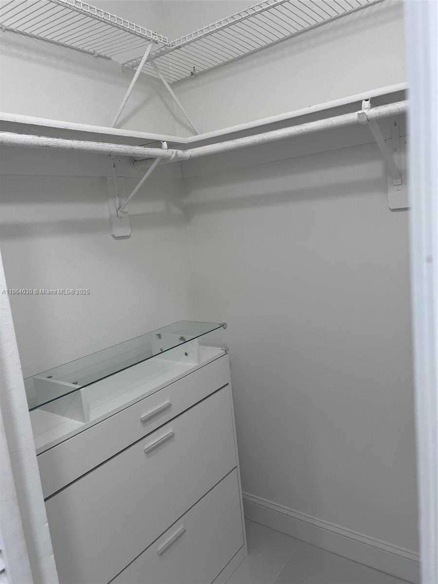 Small Image of 13310 SOUTH WEST 40TH ST, Miami Number 24