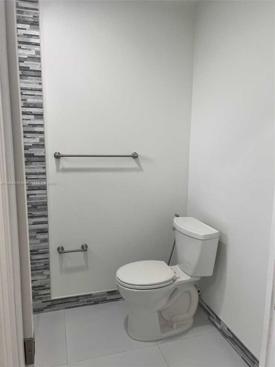 Small Image of 13310 SOUTH WEST 40TH ST, Miami Number 27