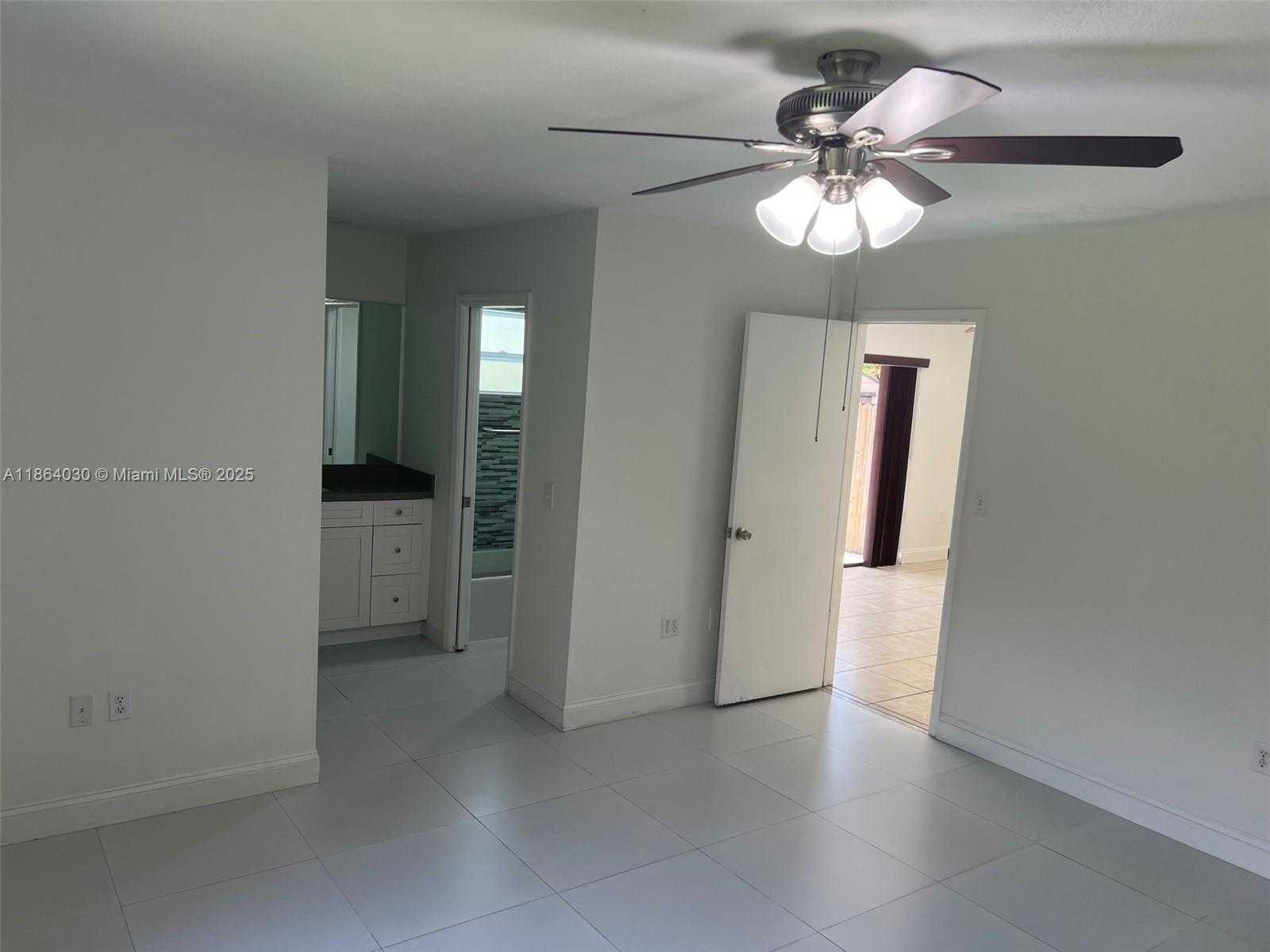 Small Image of 13310 SOUTH WEST 40TH ST, Miami Number 29