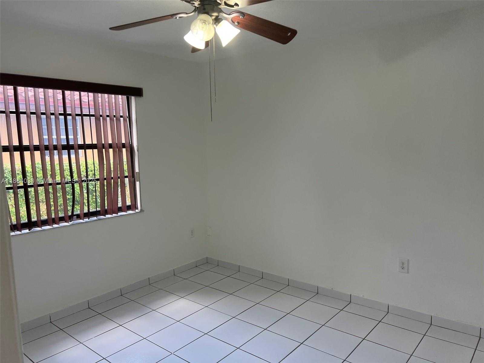 Small Image of 13310 SOUTH WEST 40TH ST, Miami Number 31