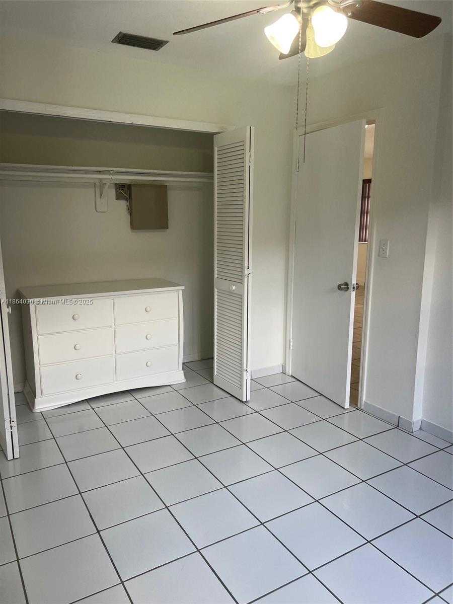 Small Image of 13310 SOUTH WEST 40TH ST, Miami Number 32