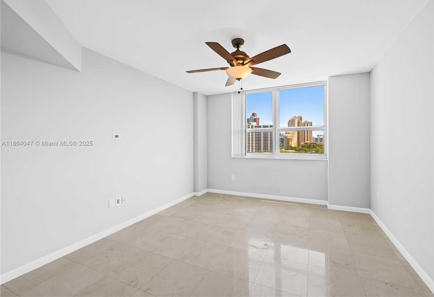 Small Image of 19501 WEST COUNTRY CLUB DR #907, Aventura Number 15