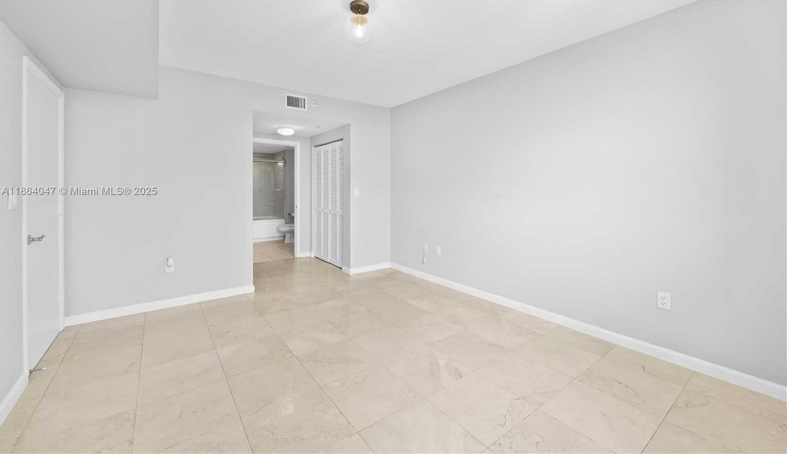 Small Image of 19501 WEST COUNTRY CLUB DR #907, Aventura Number 9