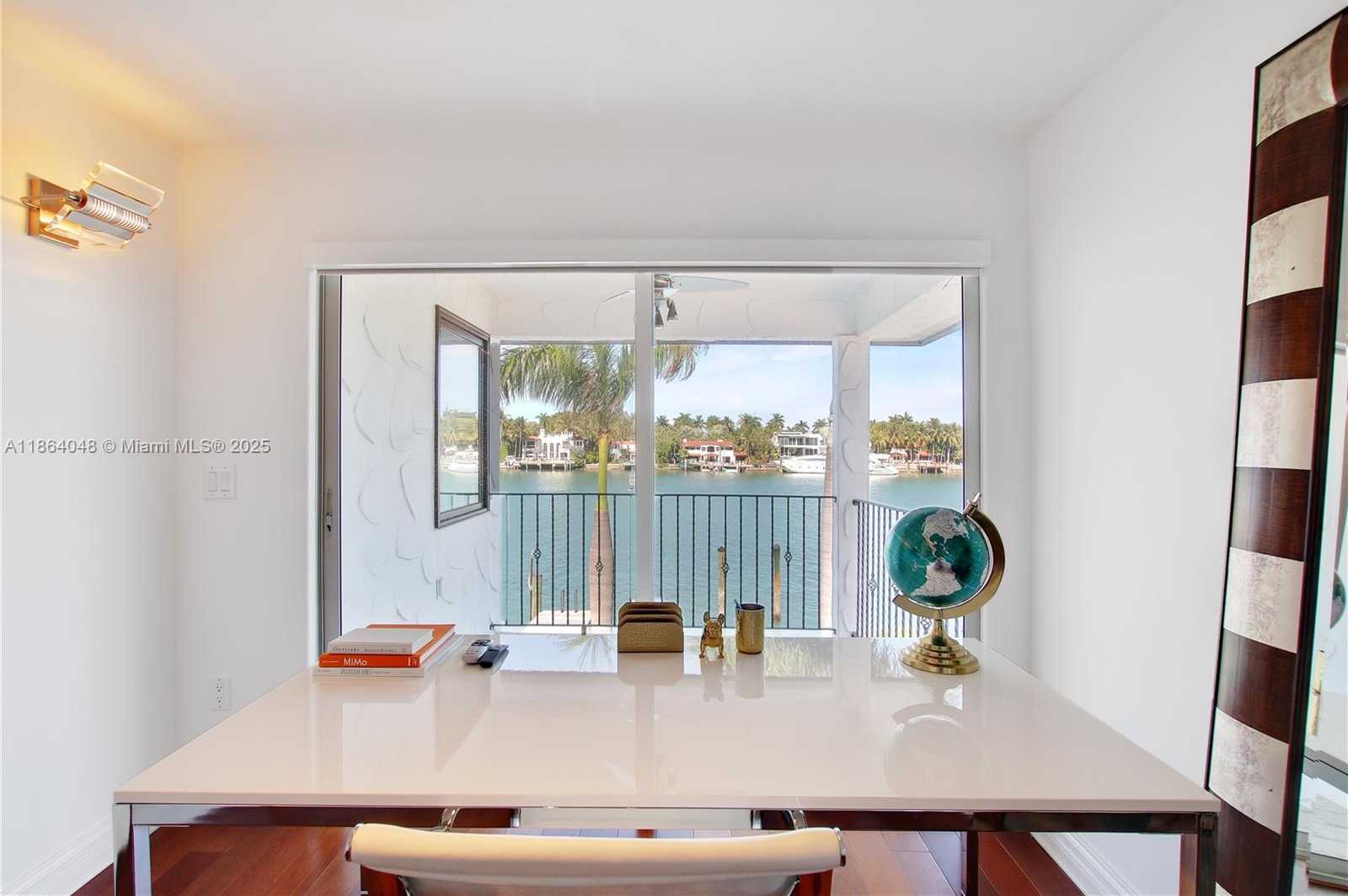 Small Image of 257 NORTH COCONUT LN, Miami Beach Number 26