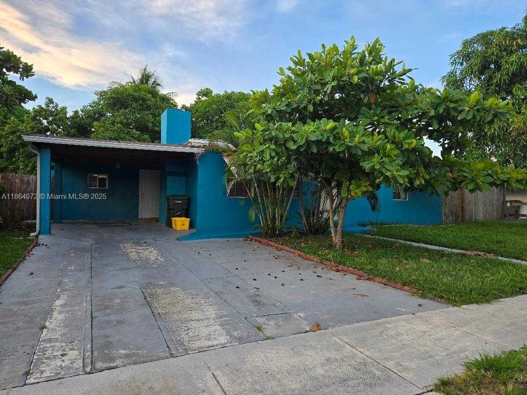 Small Image of 629 TROY BLVD, West Palm Beach Number 2