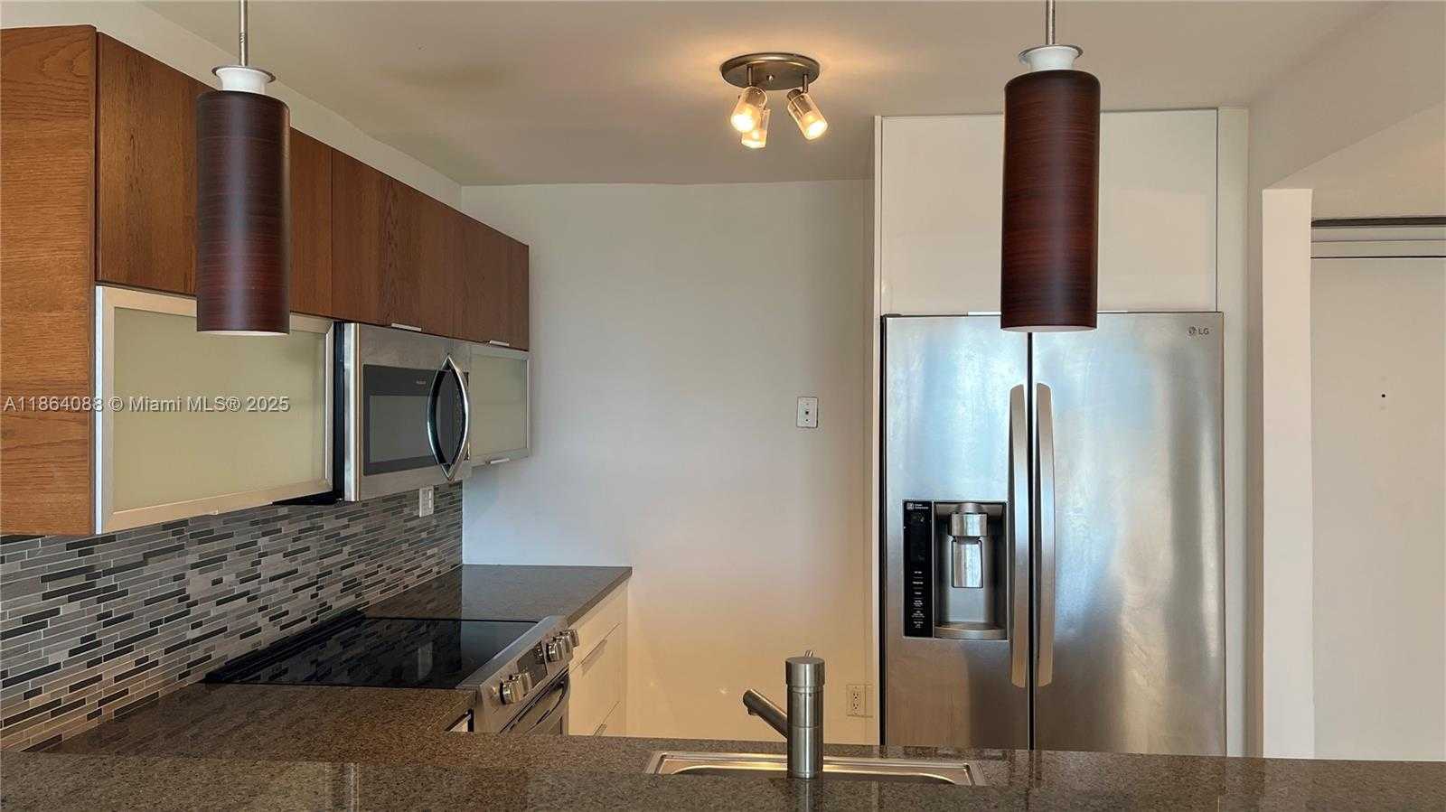 Small Image of 600 NORTH EAST 36TH ST #420, Miami Number 3
