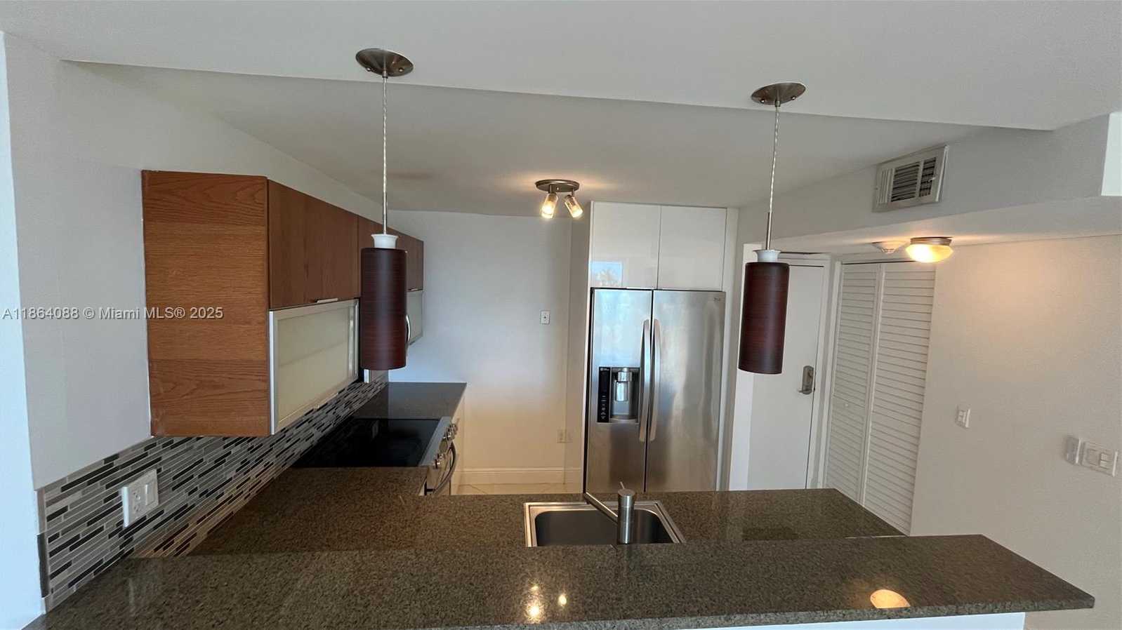 Small Image of 600 NORTH EAST 36TH ST #420, Miami Number 5