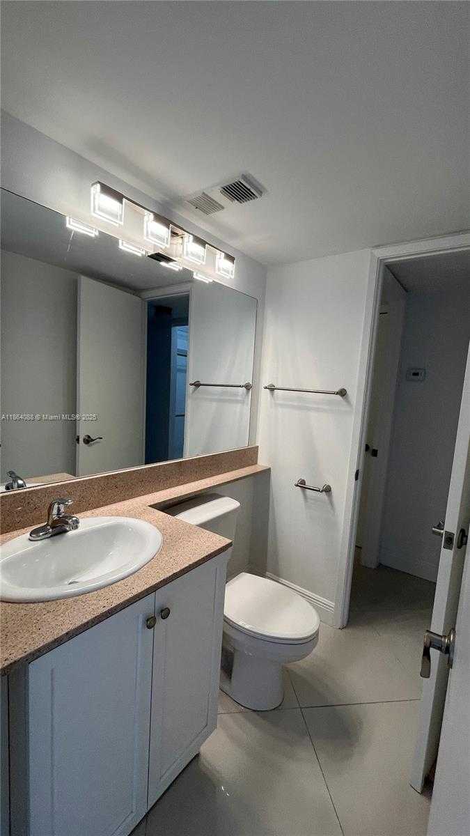 Small Image of 600 NORTH EAST 36TH ST #420, Miami Number 6