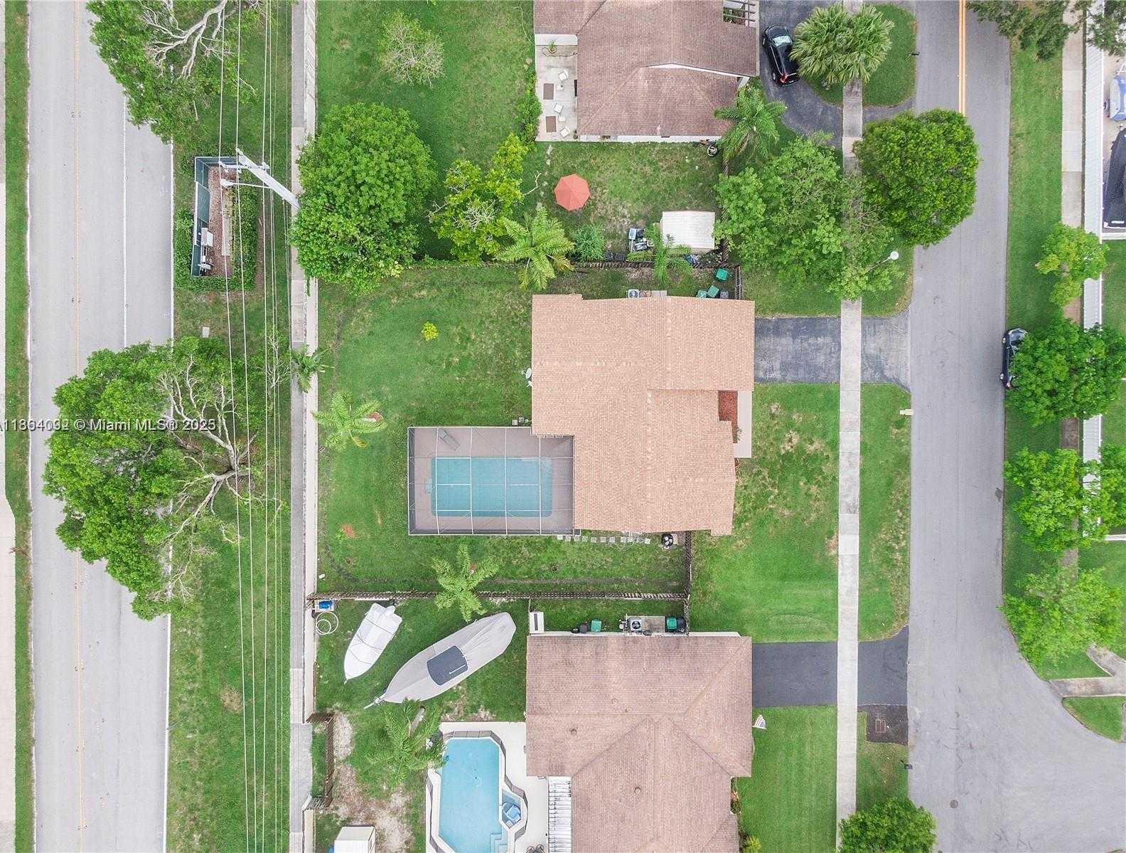 Small Image of 11909 SOUTH WEST 48TH CT, Cooper City Number 7