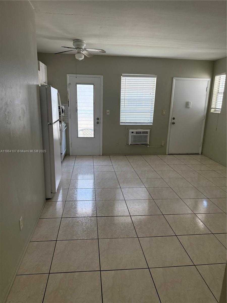 Small Image of 6856 ABBOTT AVE #6, Miami Beach Number 7