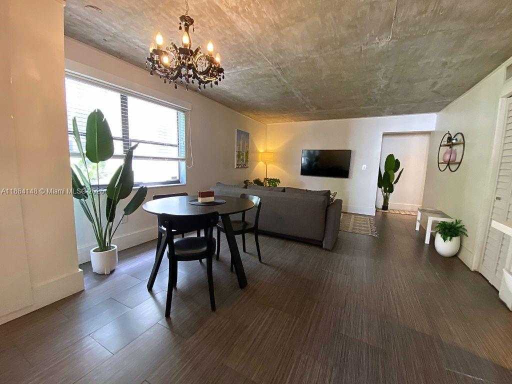 Small Image of 753 MICHIGAN AVE #2E, Miami Beach Number 3
