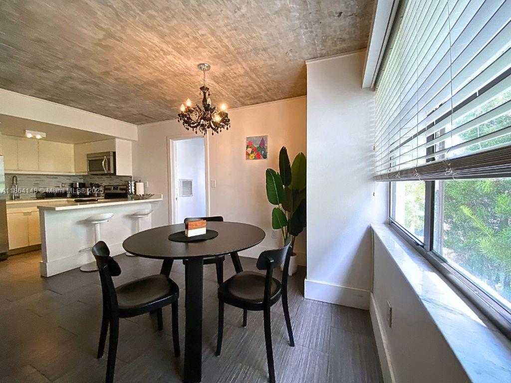 Small Image of 753 MICHIGAN AVE #2E, Miami Beach Number 4