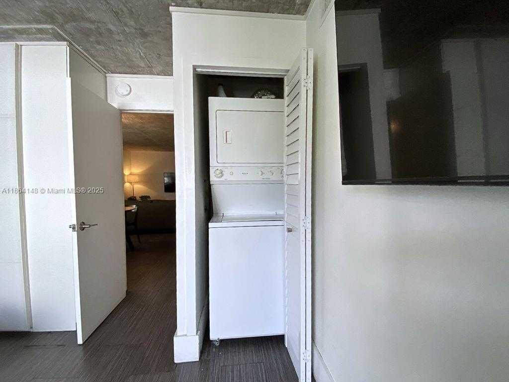 Small Image of 753 MICHIGAN AVE #2E, Miami Beach Number 6