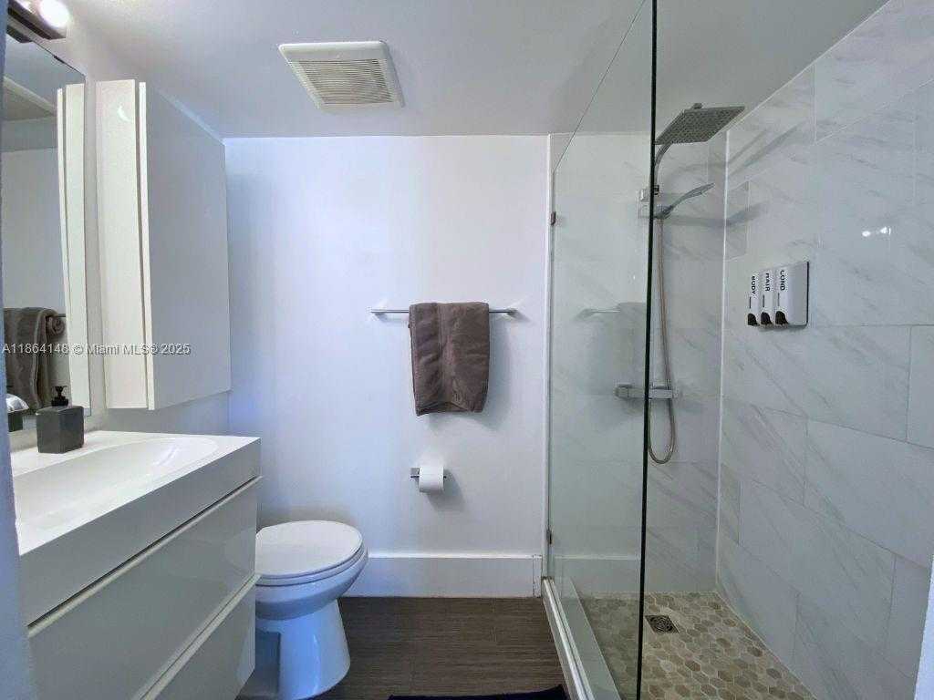 Small Image of 753 MICHIGAN AVE #2E, Miami Beach Number 9