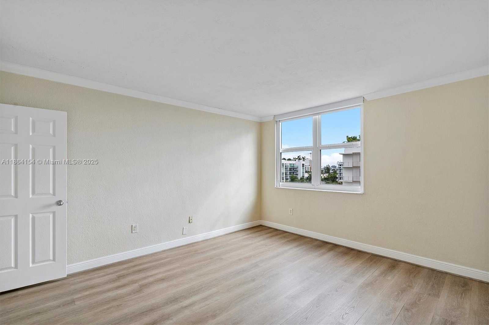 Small Image of 10350 WEST BAY HARBOR DR #6H, Bay Harbor Islands Number 23